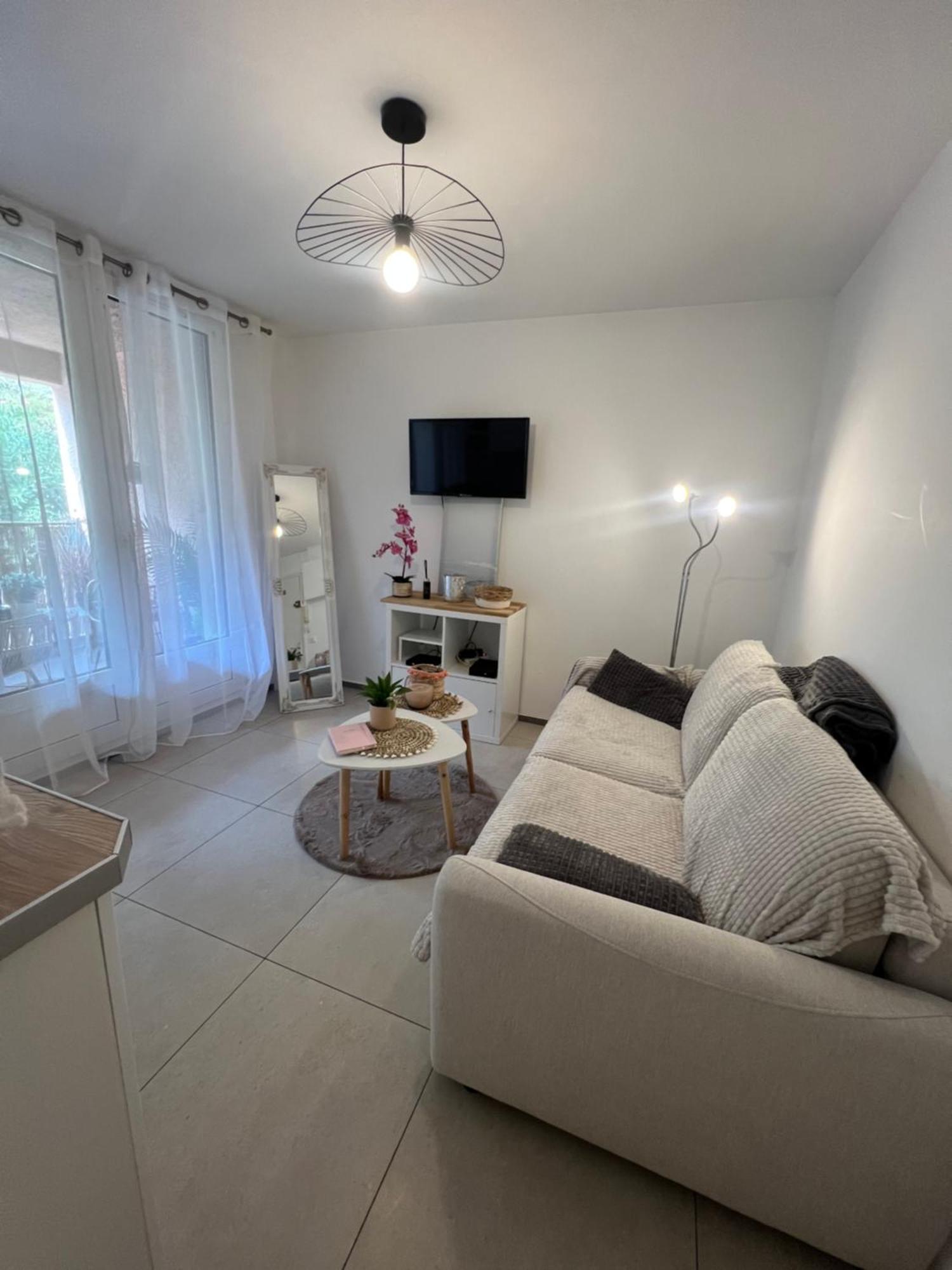 Appartement Pied Dans L'Eau La Seyne-sur-Mer Bagian luar foto